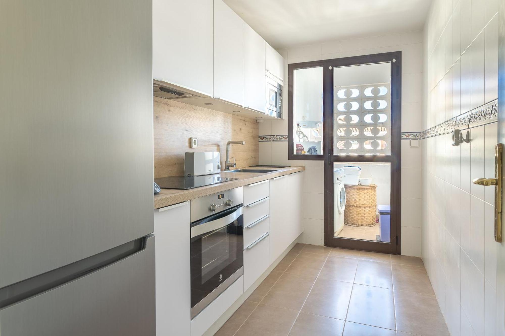 2066-Apt 2 Bedrooms On Beach, Tenis, Gym, Pool Manilva Esterno foto