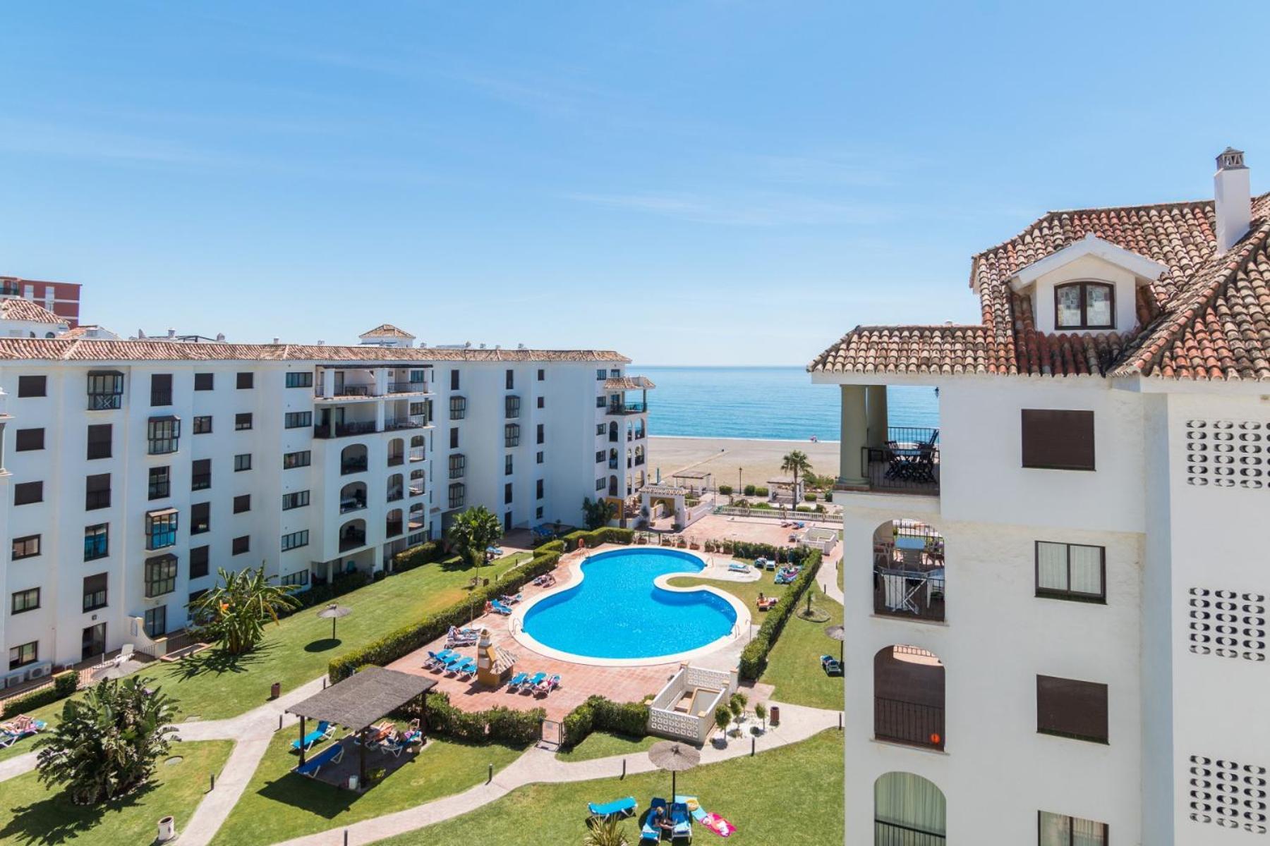 2066-Apt 2 Bedrooms On Beach, Tenis, Gym, Pool Manilva Esterno foto